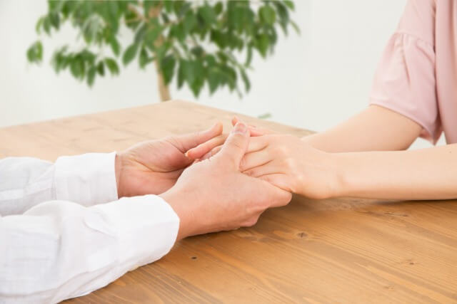 78220d06d02bf117e49a871c7672886f s - 男性の手を見ている女性は多い！脱毛で女性が好きな手になろう