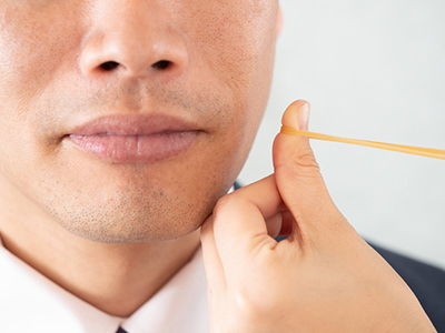 輪ゴムではじく程度 - メンズ脱毛の効果