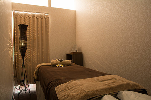 サロン - メンズ脱毛のメリット4選＆デメリット3選｜クリニックとサロンの違い