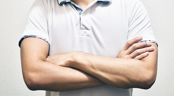 腕脱毛 - 【腕フェチ女子にモテろ】メンズの腕毛は意外と見られている！