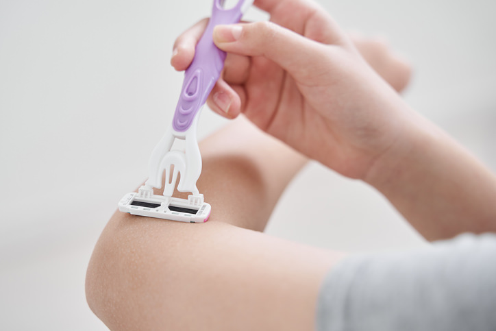 iStock 1286786054 - 脱毛前の自己処理について